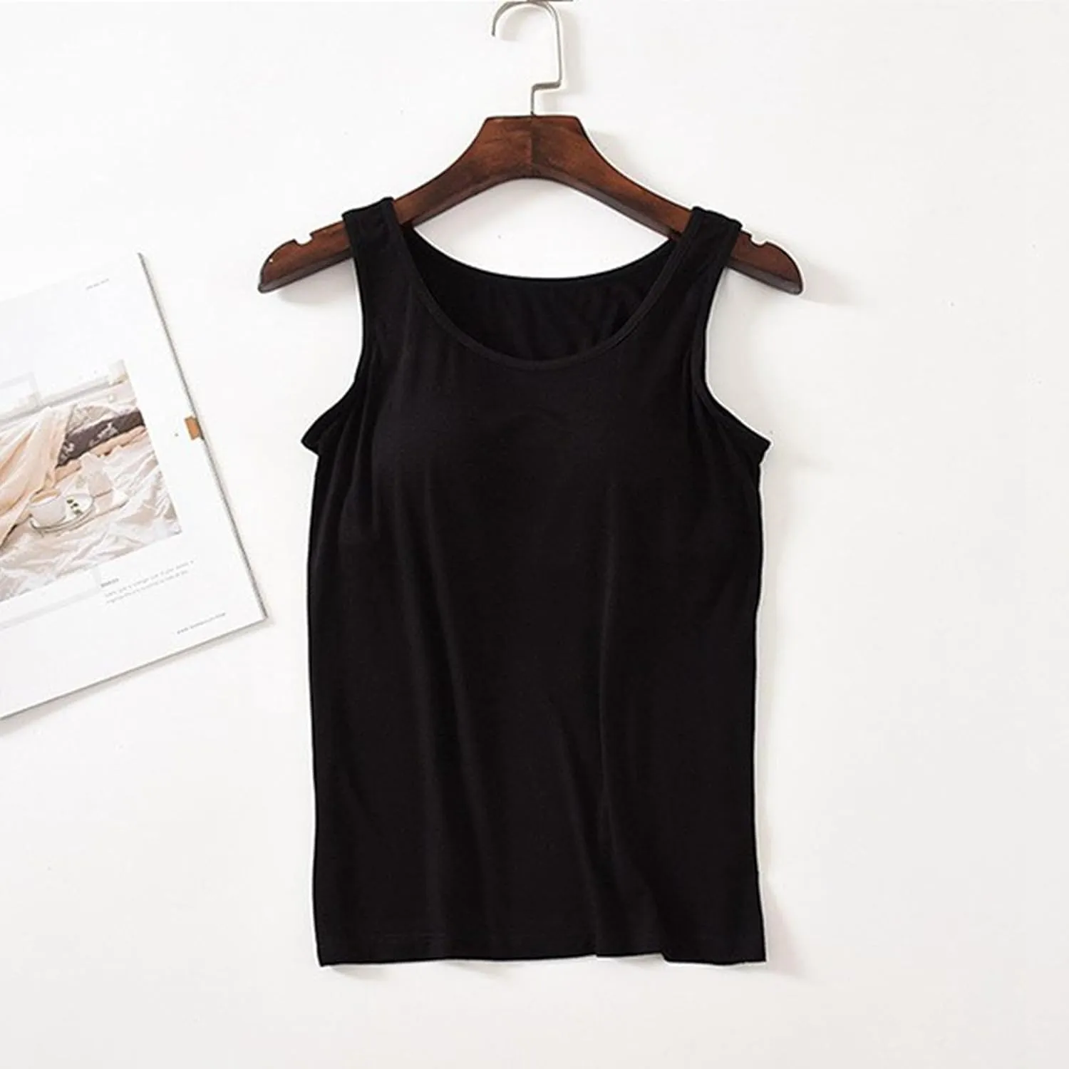 Camisole Tops for Women Built in Bra Spaghetti Strap Workout Yoga Shirts Basic Padded Tank Tops 2025 Summer Clothes