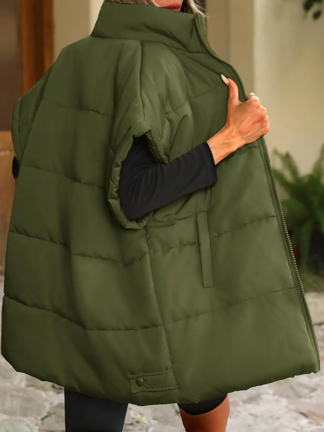 ELLEVEN Women's Oversized Puffer Vest - Quilted Stand Collar Sleeveless Vest with Pockets