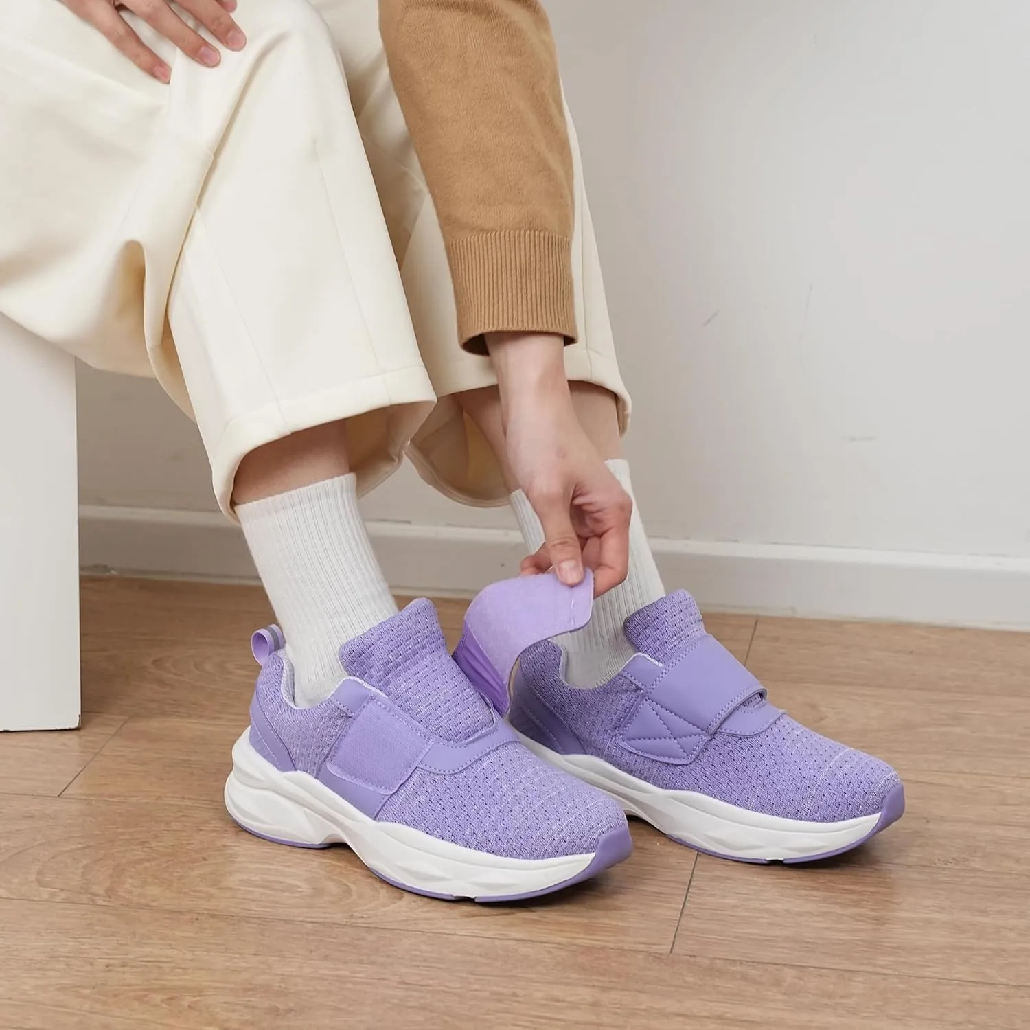 Ortho rest Women Diabetic Shoes with Adjustable Closure Orthopedic Walking Shoes Edema Shoes for Swollen Feet