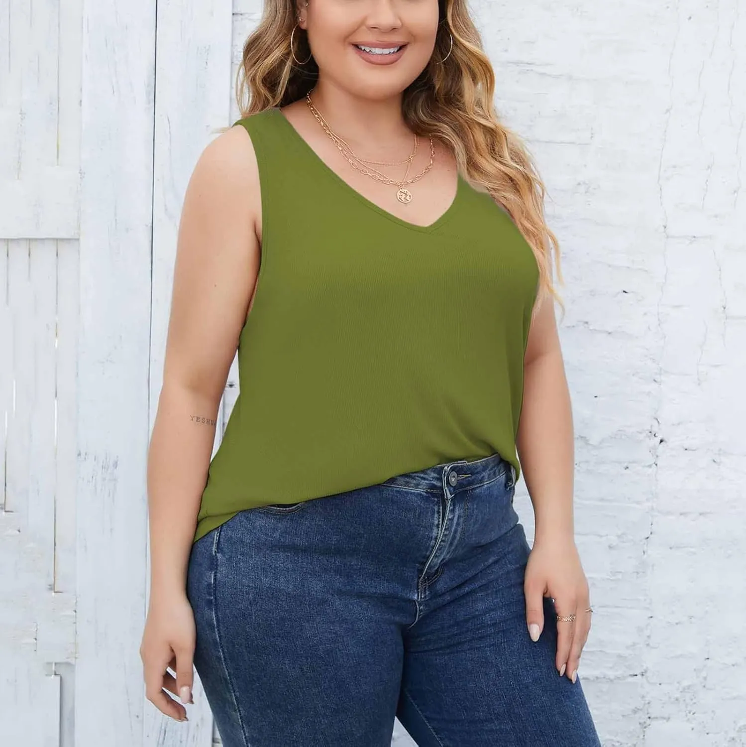 Plus Size Tank Tops for Women Ribbed V Neck Sleeveless Shirt Solid Color Oversized Basic Summer Casual Trendy Tanks
