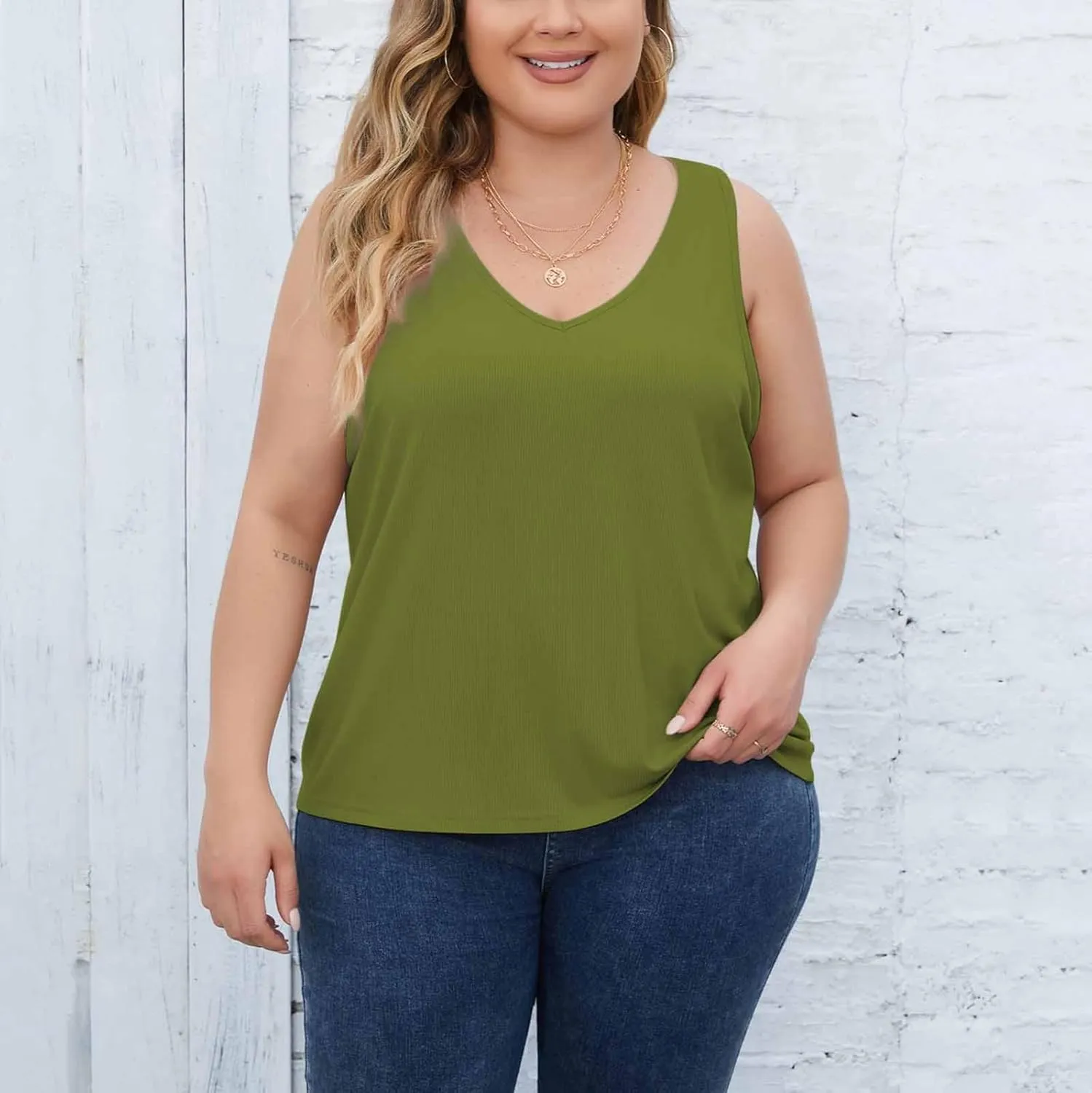 Plus Size Tank Tops for Women Ribbed V Neck Sleeveless Shirt Solid Color Oversized Basic Summer Casual Trendy Tanks
