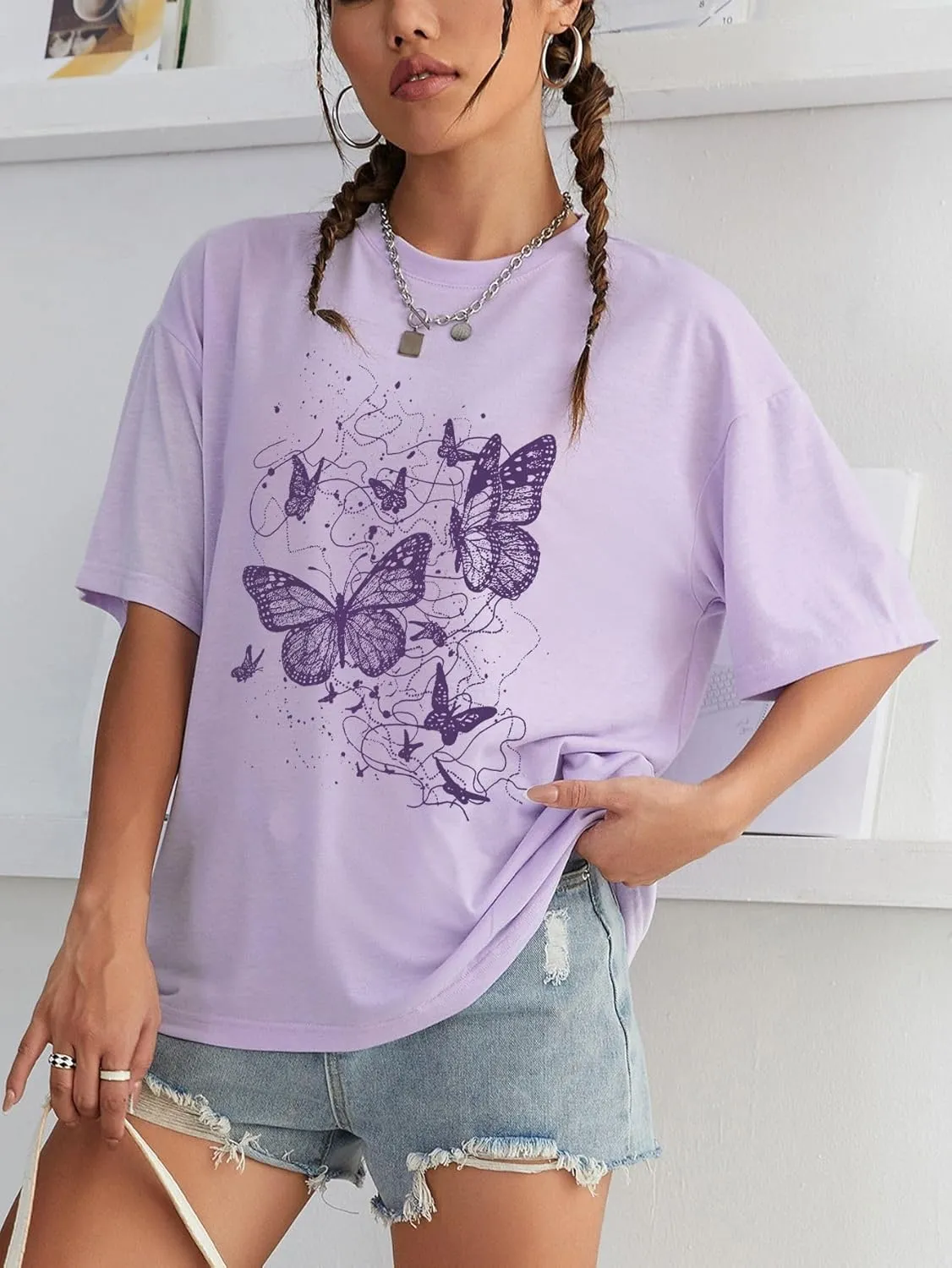 SISKIN Butterfly T Shirts for Women, Oversized Graphic Tees for Women, Plus Size Graphic Tees for Women