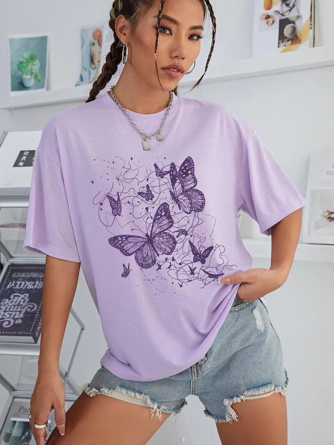 SISKIN Butterfly T Shirts for Women, Oversized Graphic Tees for Women, Plus Size Graphic Tees for Women