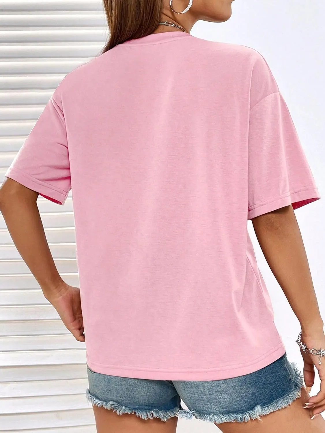 SISKIN Butterfly T Shirts for Women, Oversized Graphic Tees for Women, Plus Size Graphic Tees for Women