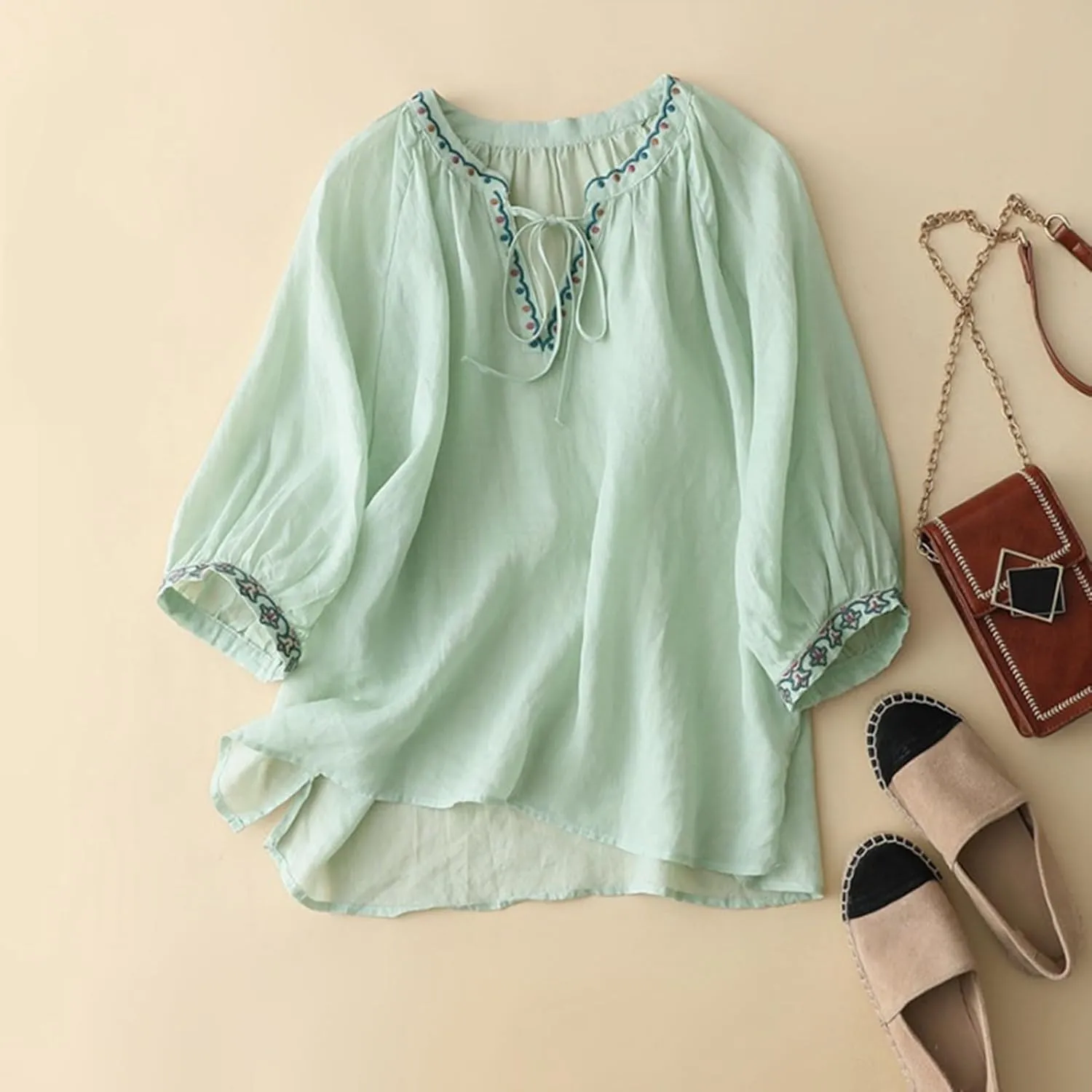 Women's 3/4 Sleeve Linen Shirts Casual Crew Neck T-Shirts Retro Embroidered Loose Fit Summer Tee Shirts